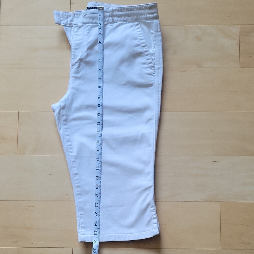 Aeropostale Women's White Capris